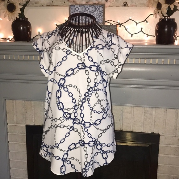 Express Cuffed Sleeve Blouse - Picture 3 of 6